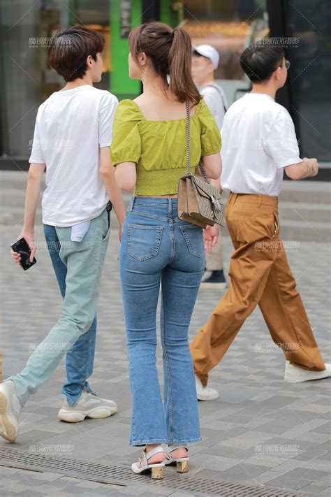 jeans에 있는 stout eric님의 핀 여성 청바지 아름다운 여성 여성
