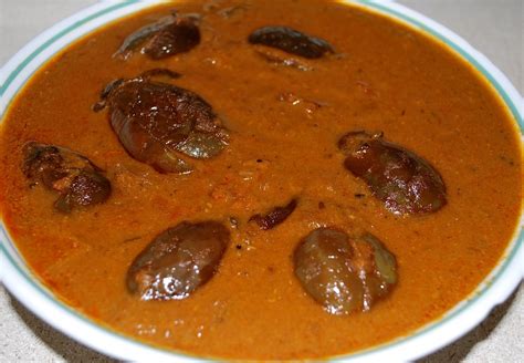 Hailing from an authentic tamil brahmin family, my supreme love for traditional brahmin recipes is thoroughly justified. lakshana-recipes: Brinjal Curry (Tamil Nadu Cuisine)