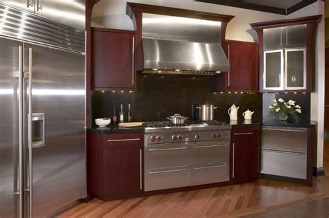 And what better way to display your style than through the warmth and beauty of natural cabinets and doors without the worry of dried lap marks. Mahogany, Zodiac and Sub Zero/Wolf appliances - Modern ...