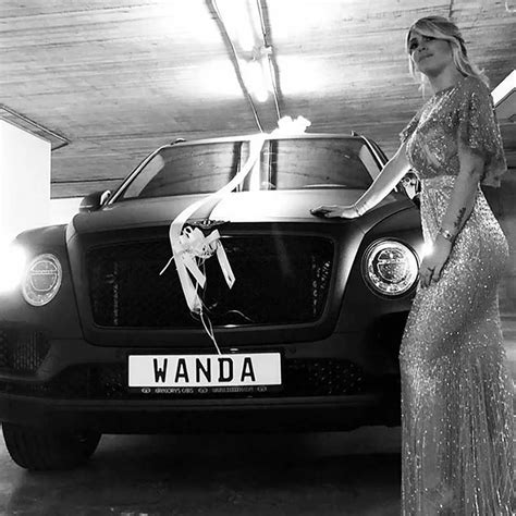 De Lamborghini A Rolls Royce La Colección De Autos Que Wanda Nara Y