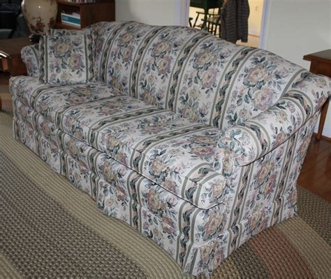 Clayton Marcus Floral Upholstered Sofa 75x33x34h