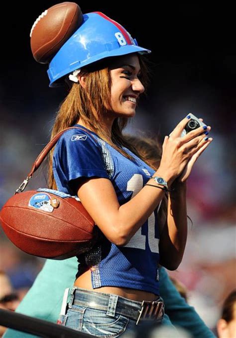 Jaw Dropping Reasons Why The Ny Giants Have The Hottest Nfl Fans