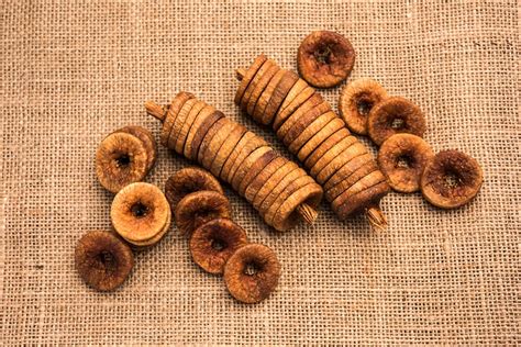 10 Health Benefits Of Anjeer Fig Dry Fruit Anjeer Uses And Side Effects