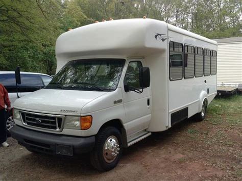 Sell Used 2006 Ford E 450 Super Duty Bus 2 Door 68l In Spartanburg