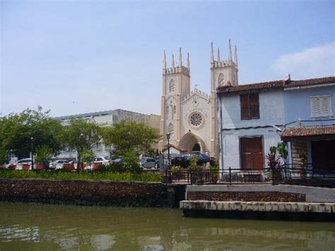 The church was built in 1849 on the site of an old portuguese church by a french priest, father farvé. St. Francis Xavier Church, Melaka - Tripadvisor