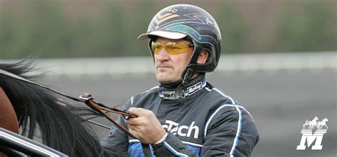 Aprilskämt hör ju till på första april. Hellstedt öppnar filial på Mantorptravet