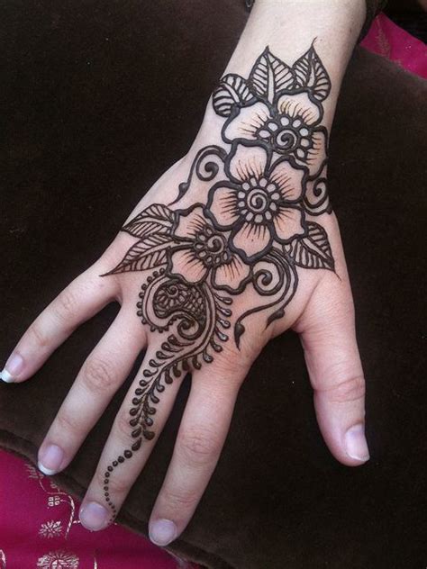 In the united states, popular culture has adopted this beautiful body art and henna artists provide brides (and sometimes grooms) with temporary henna tattoos. 1000+ images about Henna Designs that inspire on Pinterest