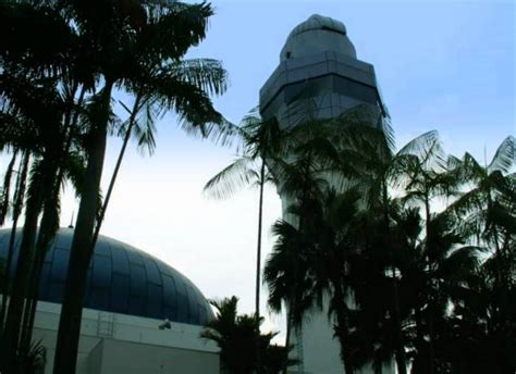 The national planetarium (planetarium negara) is easily located in kuala lumpur's lake gardens, the green lung in the heart of the city. Ein Neues Leben in Malaysia.: Mai 2010