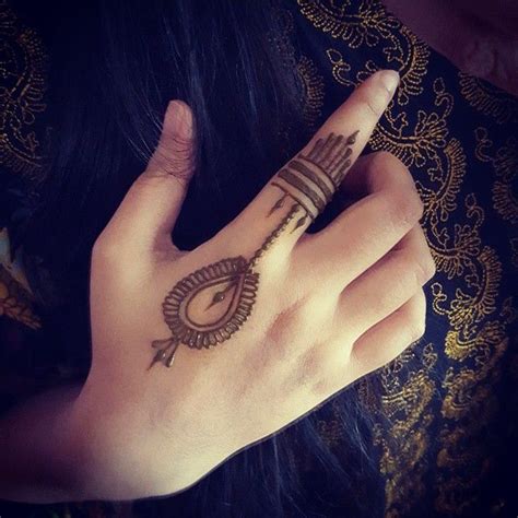 131 Simple Arabic Mehndi Designs That Will Blow Your Mind Bling