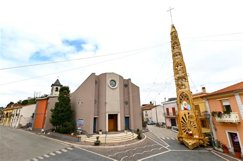 A Villanova Del Battista La Tradizionale Tirata Del Giglio Sistema Irpinia