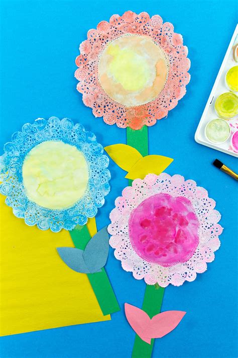 Make A Pretty Doily Paper Flower With Kids Kids Activities Blog