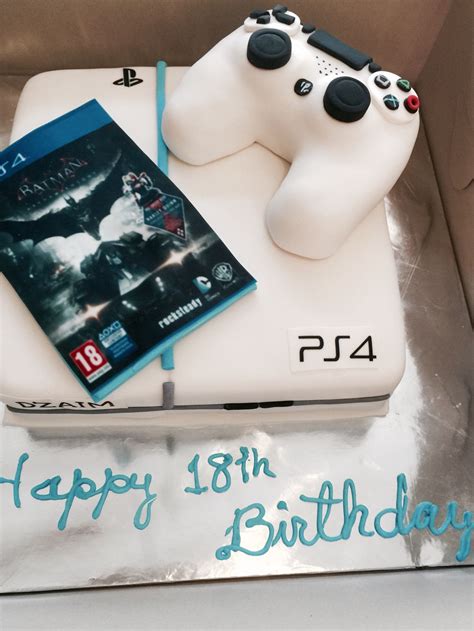 Playstation 4 White Cake With Controller Tortas