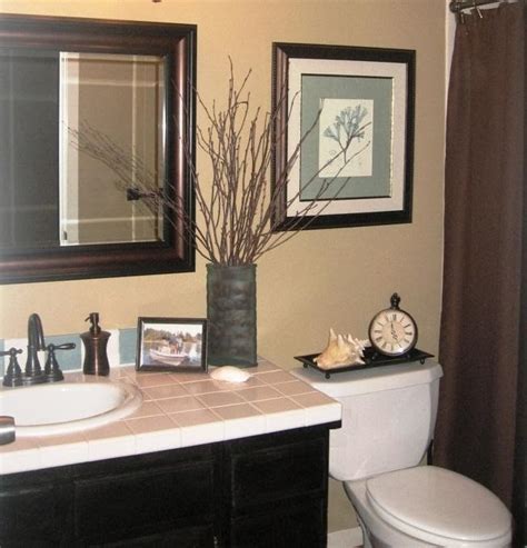 Thus, your guests will think that you are a thoughtful and kind host. guest bath ideas 2017 - Grasscloth Wallpaper