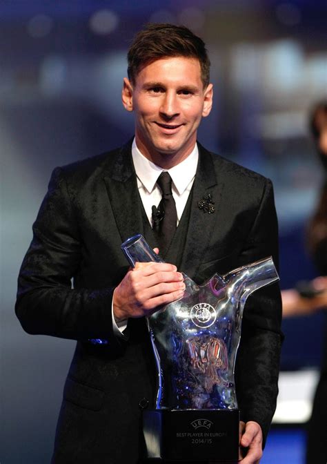 Lionel Messi Es Elegido Mejor Jugador De La Uefa 2014 15 Deporte