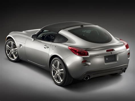 The pontiac solstice is available as a convertible and a coupe. PONTIAC Solstice Coupe specs & photos - 2008, 2009 ...