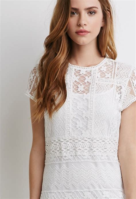 Joli robe rouge camaïeu, taille 36 (j'ai coupé l'étiquette) portée une fois, en très bon état avec 2 poches. Robe en Crochet Semi-Transparent - Vêtements - Robes ...