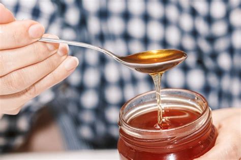 How To Use Honey To Relieve A Cough Livestrong