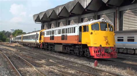 general electric nr 4019 and 4028 in bangkok srt state railway of thailand ge diesel locomotive