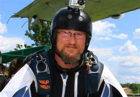 Experienced Skydiver With 1200 Jumps Falls To His Death In New Jersey