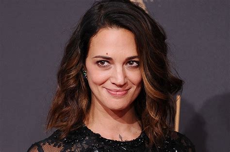 asia argento accuses director rob cohen of sexual assault life