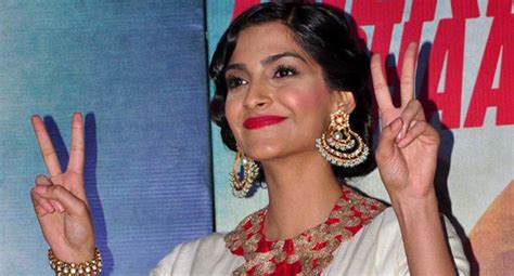 Dont Work For Those Who Pay You Less Sonam Kapoor News Nation English