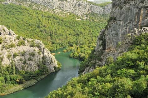 An adrenaline entertainment zipline of omis riviera, dalmatia | croatia. Abenteuer an der Zip-Line hoch über der Cetina