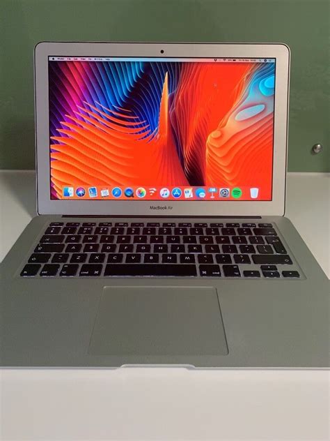 Apple Macbook Air 2014 13inch Screen Very Good Condition In
