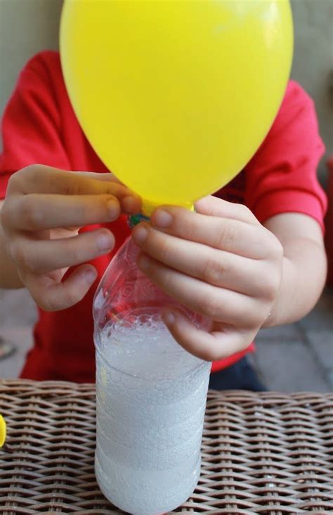 experimentos para niños con bicarbonato y vinagre Pequeocio