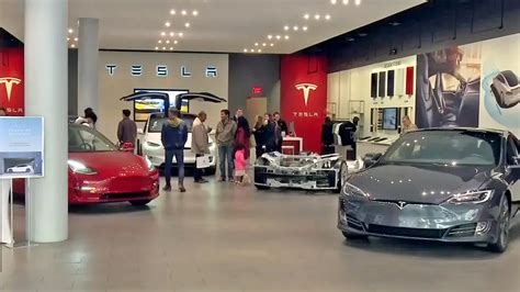Construction Of New Tesla Showroom In Israel Nears Completion Drive Tesla
