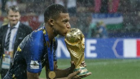 Kylian mbappe too hot to handle for lionel messi and barcelona. Kylian Mbappé Talks About His Future After Sensational ...