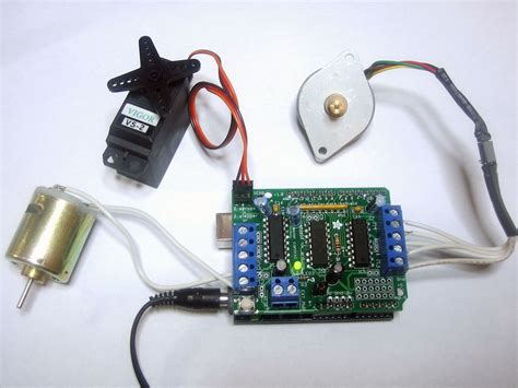Motor Shield L293d Arduino Controlador Servo Motor Robot Electronica