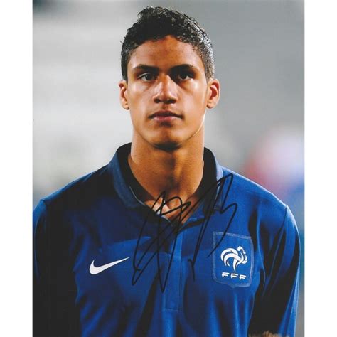 Varane completes first training with manchester united. Autographe Raphaël VARANE (Photo dédicacée)