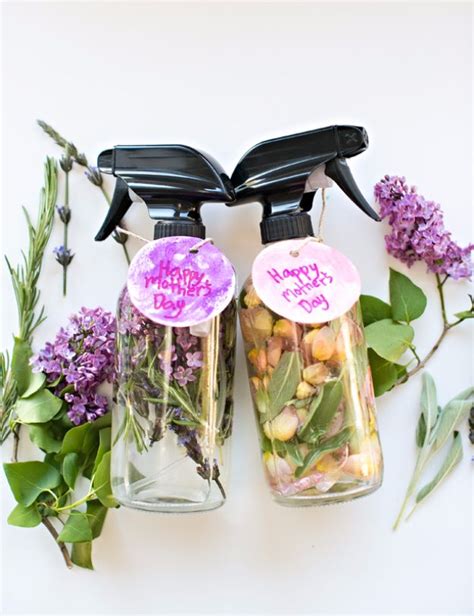 And you can make aromatherapy bath salts with a personal touch. 45 Inexpensive DIY Mothers Day Gift Ideas