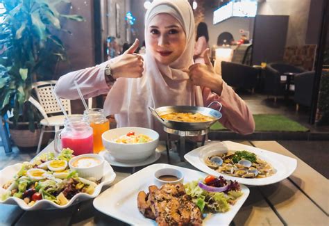 See 460 tripadvisor traveler reviews of 137 cheras restaurants and search by cuisine, price, location, and more. Thirteen Persona: Review Blue Cafe Mahkota Cheras (Video ...