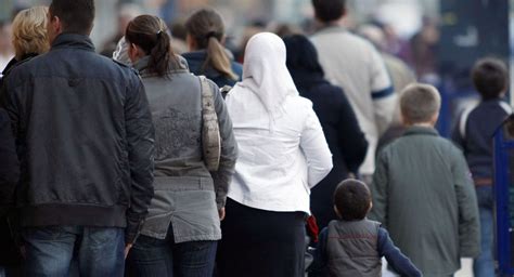 Raab übernimmt von aschbacher familienressort. Österreich bekommt ein Integrationsministerium | Zaronews