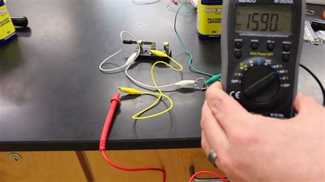 620 And 1 1 Kilo Ohm Resistors In Parallel With 6v Youtube