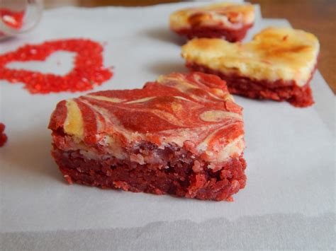 MorningNooNight: Heart Shaped Red Velvet Cheesecake Brownies