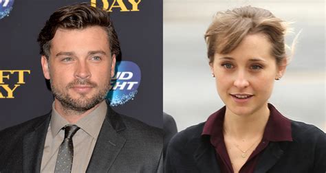 Tom Welling Reacts To ‘smallville Co Star Allison Macks Nxivm Sex