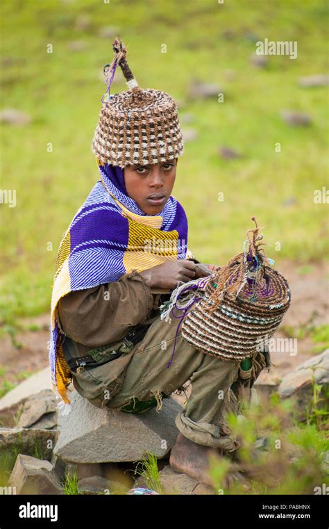 Aksum Ethiopia September 22 2011 Unidentified Ethiopian Boy Sells