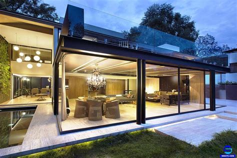 Selain membuat rumah minimalis tampak luas, dinding kaca juga membuat eksterior rumah tampil. Pin di Rumah Minimalis