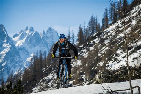 Extreme winter mountain biking at altitude | Winter mountain biking, Winter mountain, Mountain ...