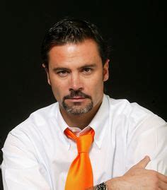 En una entrevista con pollo valdivia en algo personal, felipe castro comentó en 2016 que sus hijos le daban hacen todo bien, cuando cantan, cuando bailan, opinó sobre manuel de 24 años y simón de 21 años. 10+ ideas de Felipe Camiroaga | felipe camiroaga, fmdos ...