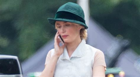 Emily Blunt Gets Into Character On Jungle Cruise Set Emily Blunt