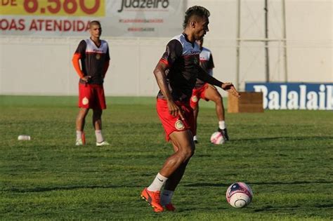 A raposa agradeceu ao profissional e desejou sorte na continuidade de sua carreira. Juazeirense decide vaga com Salgueiro na Pré-Copa do Nordeste