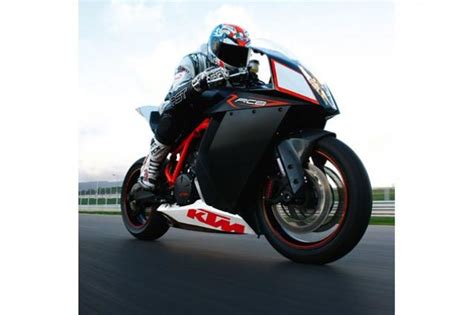 Alastair fagan takes the ktm rc8 r out onto the strip to check out its top speed. 2009 KTM RC8R review | Visordown