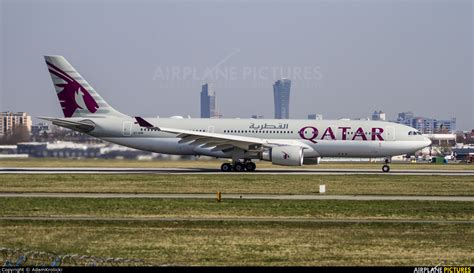 A7 Acb Qatar Airways Airbus A330 200 At Warsaw Frederic Chopin
