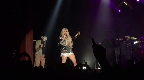 Kesha Tik Tok Live At The Fillmore In Philly On 10717 Youtube