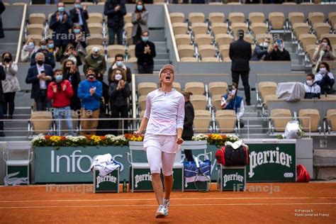 Roland garros'ta zafer polonyalı raket iga swiatek'in oldu. Roland-Garros-2020-Iga-Swiatek-iFrancja-108 - iFrancja ...