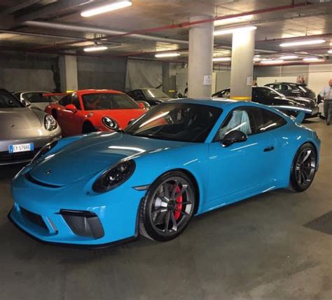 Miami Blue 2018 Porsche 911 Gt3 Looks The Part In Milan Autoevolution
