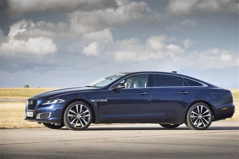 The official home of jaguar australia. Jaguar stellt Topmodell XJ ein
